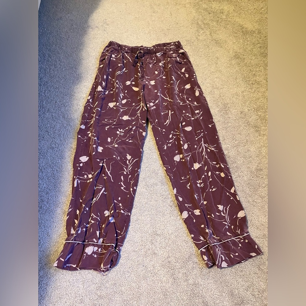 ⭐️Small Love & Lore Pants - SEE FLAW